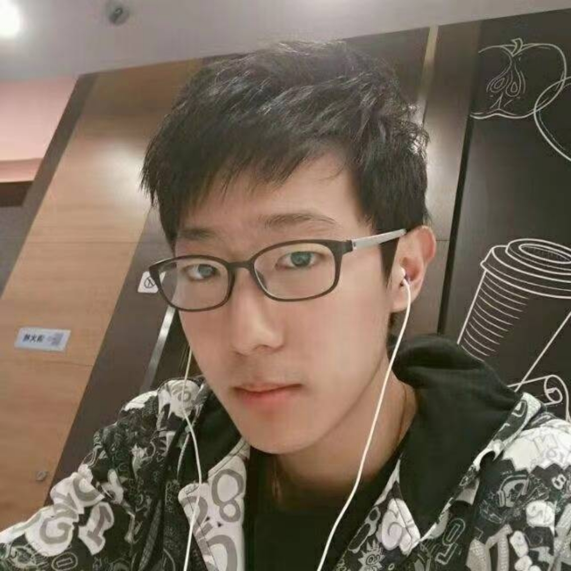 黑色大灯笼
