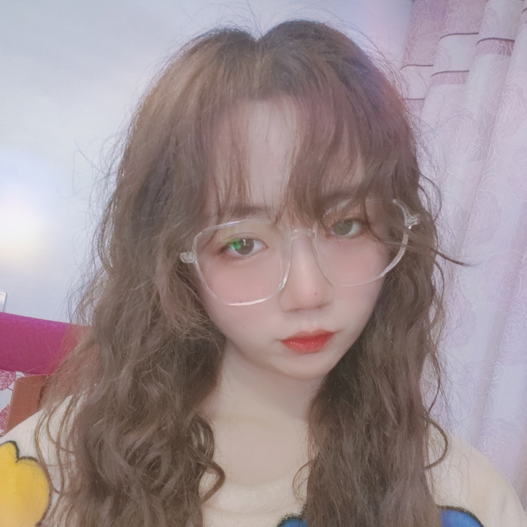 草莓小狮子