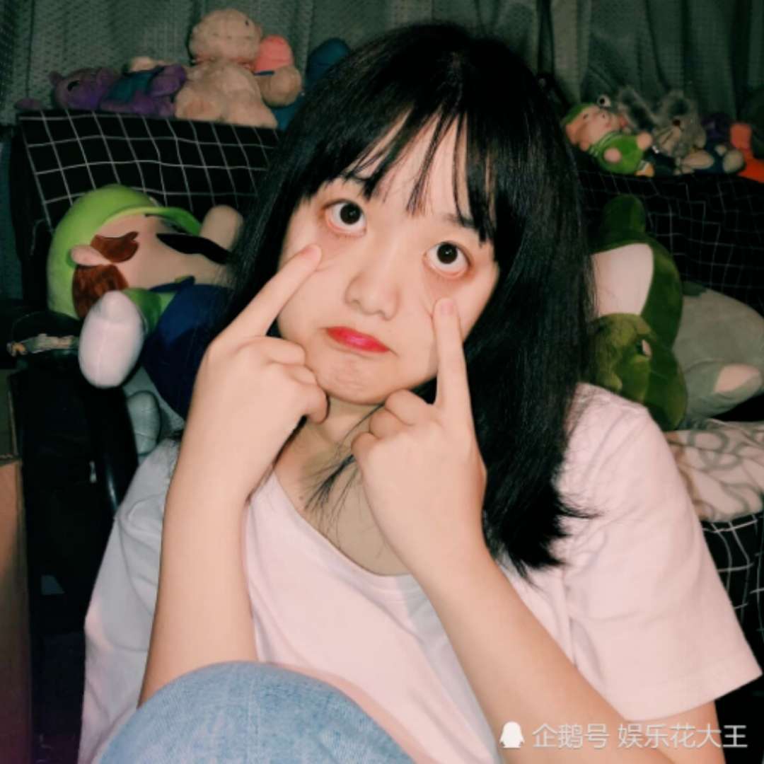草莓软糖.