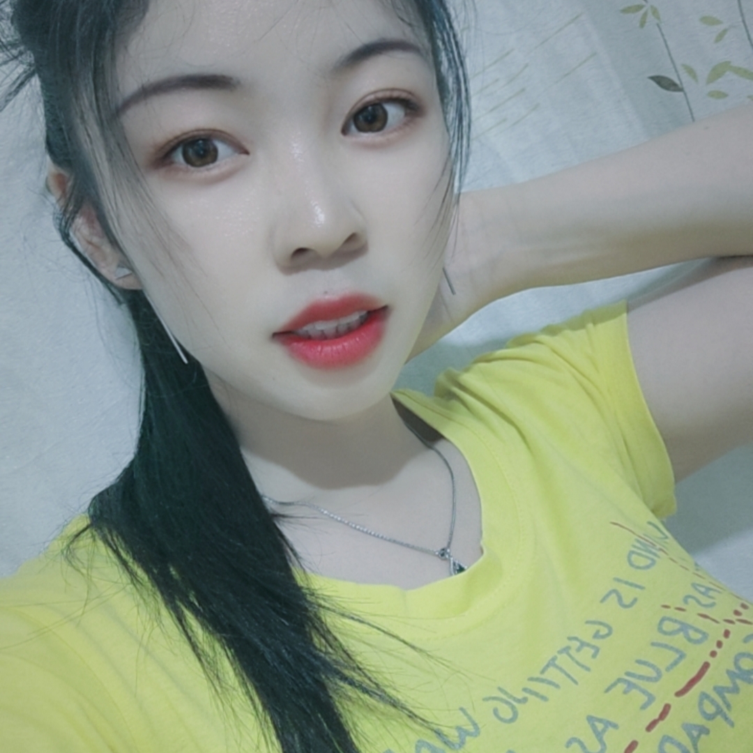 软绵绵的菲儿